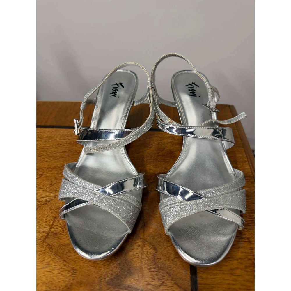 Fioni 8.5W Silver Glitter Strappy Kitten‎ Heels Metallic Dress Sandal 163350